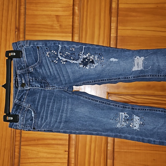 Size 7 jeans and long sleeve t-shirt - Picture 2 of 6